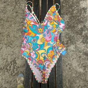 Cupshe Woman One Piece Swimsuit - Pink and Yellow Floral